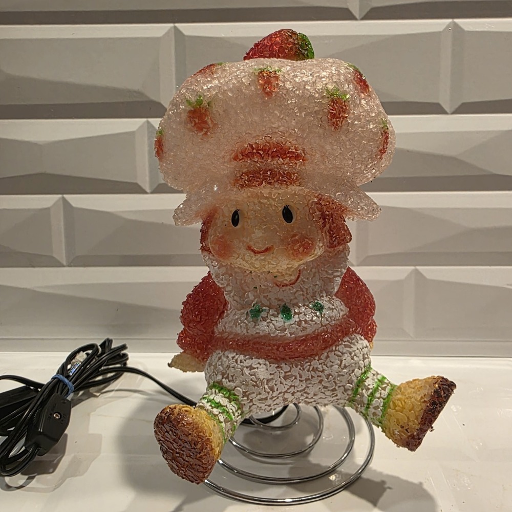 Vintage Strawberry Shortcake Lamp Plastic Popcorn Night Light Spring Stand 1980s